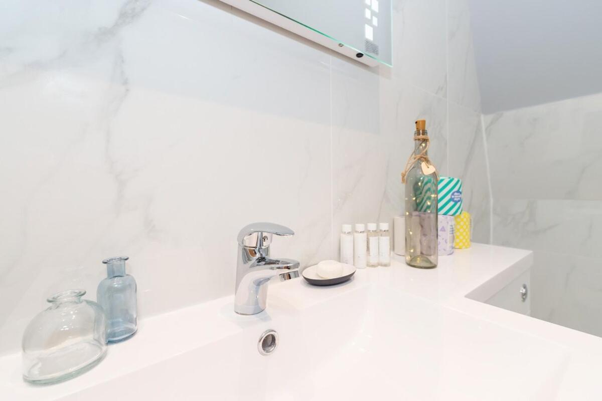 Modern Two-bedroom In Paddington *