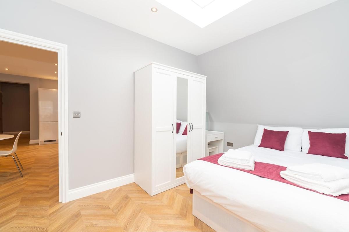 Modern Two-bedroom In Paddington London