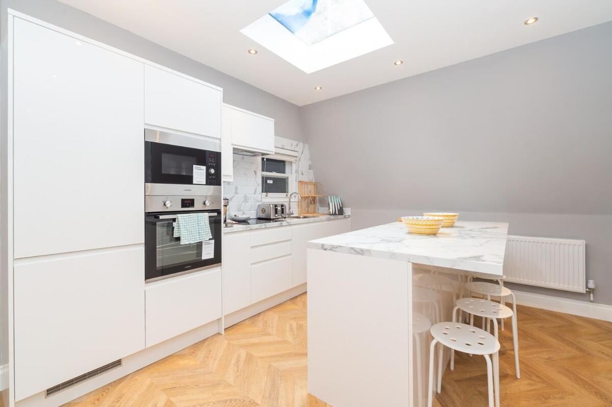 Modern Two-bedroom In Paddington *