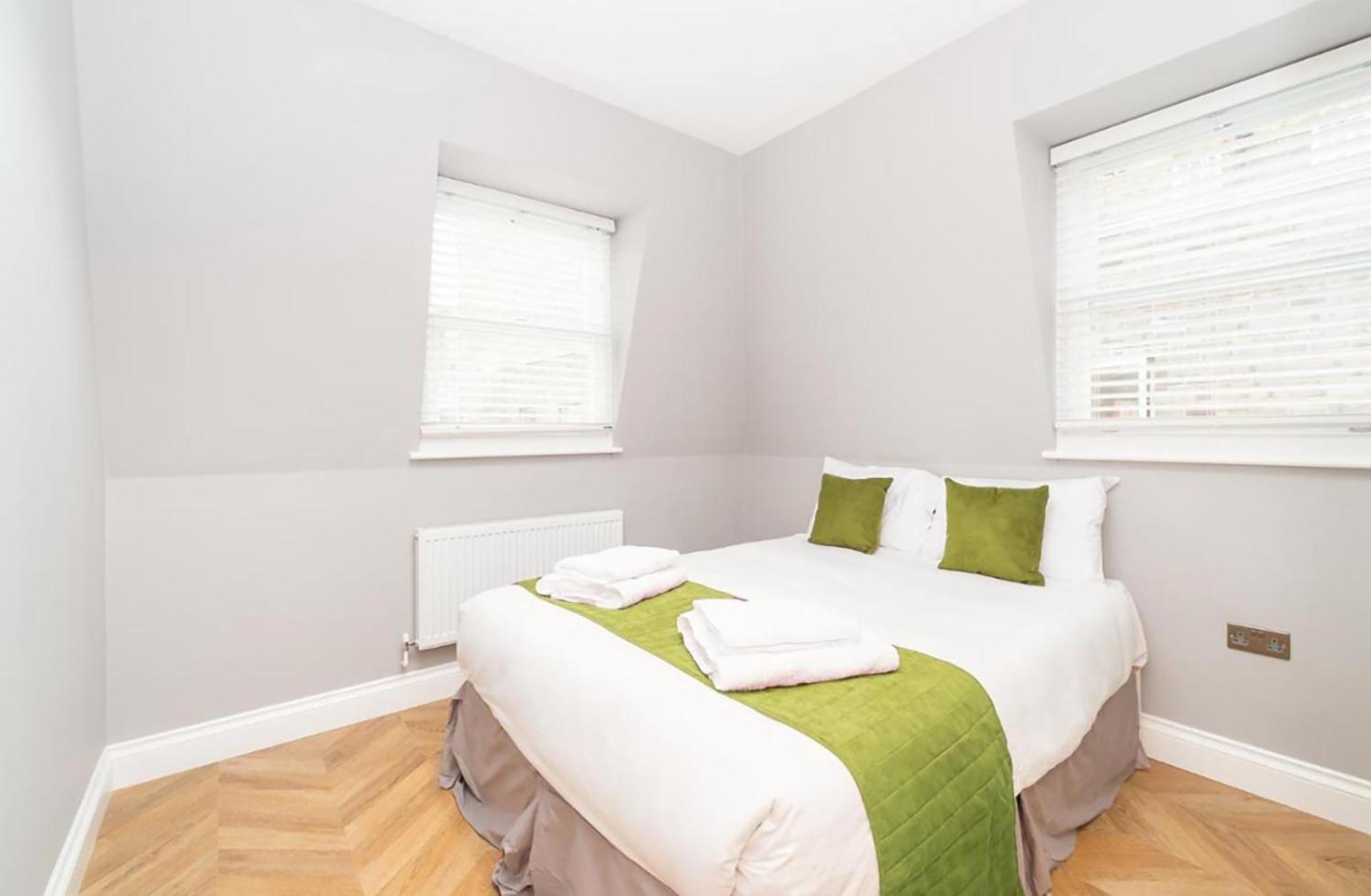 Modern Two-bedroom In Paddington *