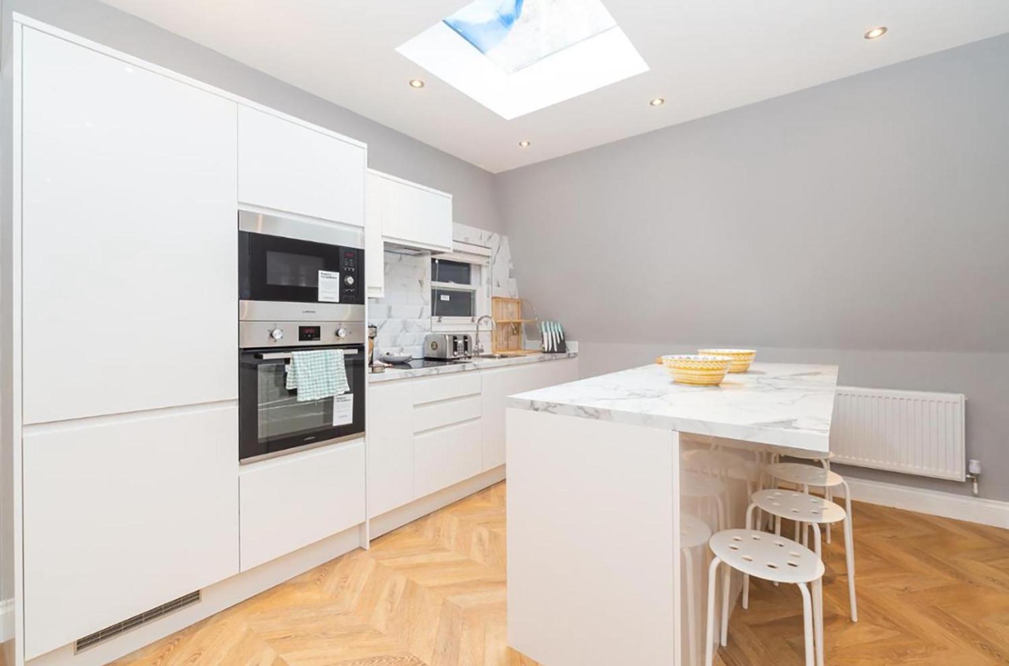 Modern Two-bedroom In Paddington Apartment London